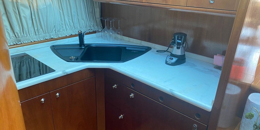 Portofino marine 47 fly