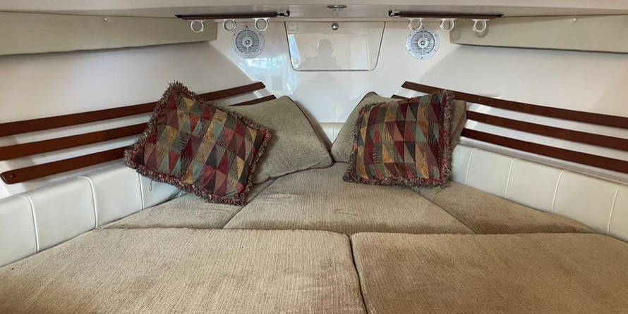 Grady-White Express 330