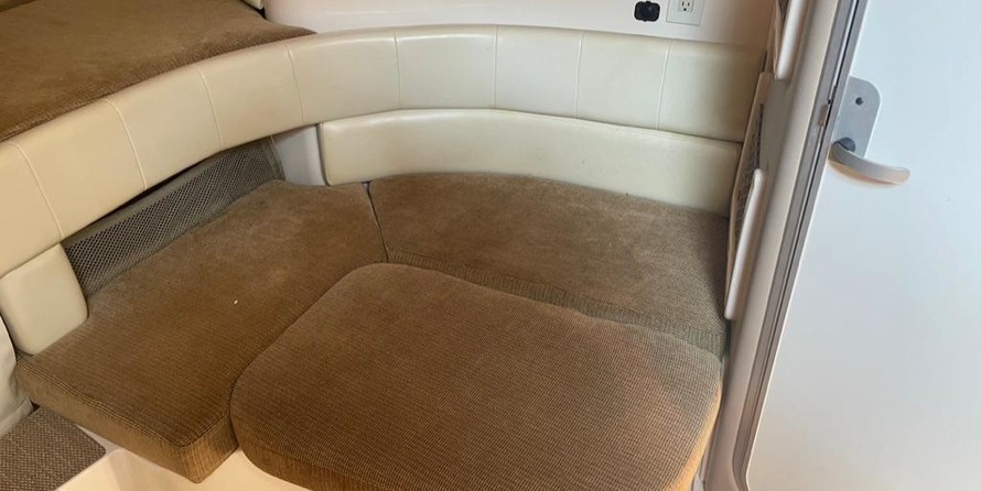 Grady-White Express 330