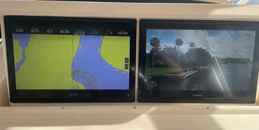 Grady-White Express 330