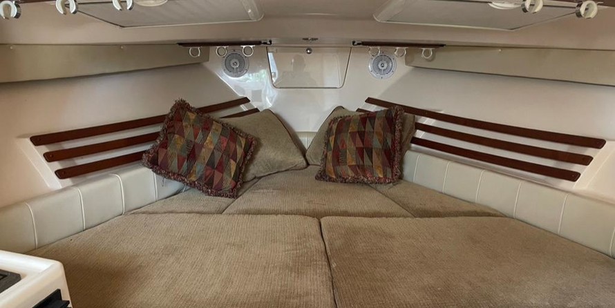 Grady-White Express 330