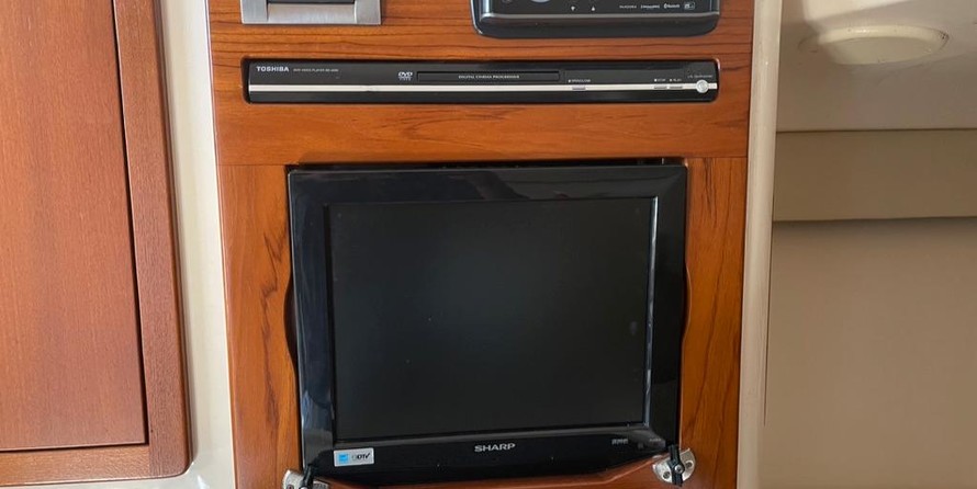 Grady-White Express 330