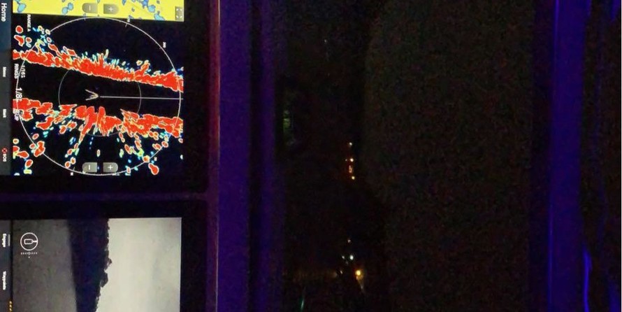 Grady-White Express 330