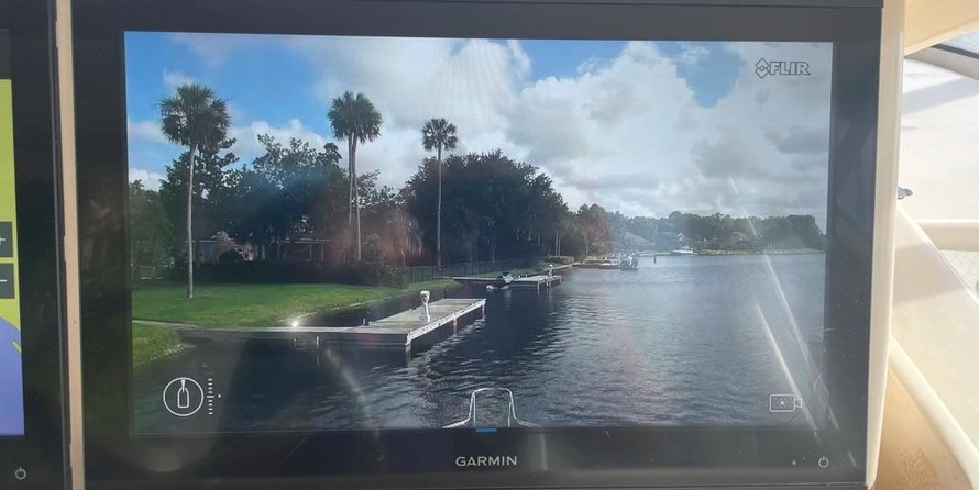 Grady-White Express 330