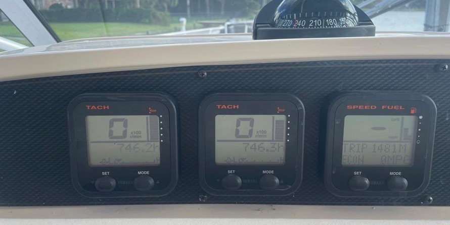 Grady-White Express 330