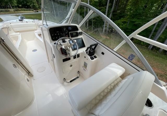 Grady-White Freedom 255