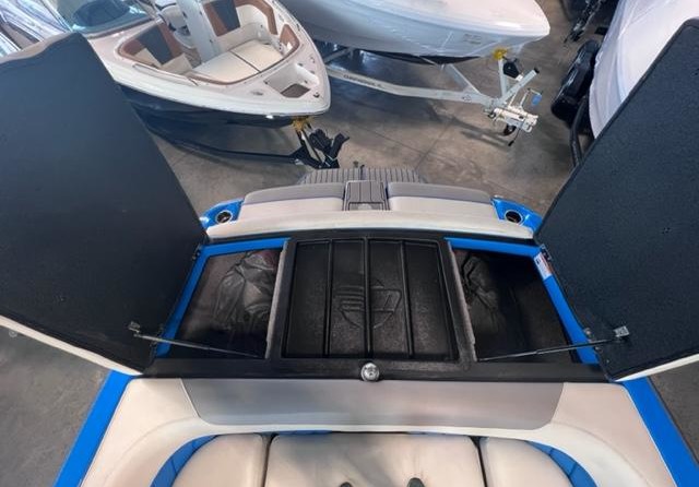 Malibu Wakesetter 25 LSV