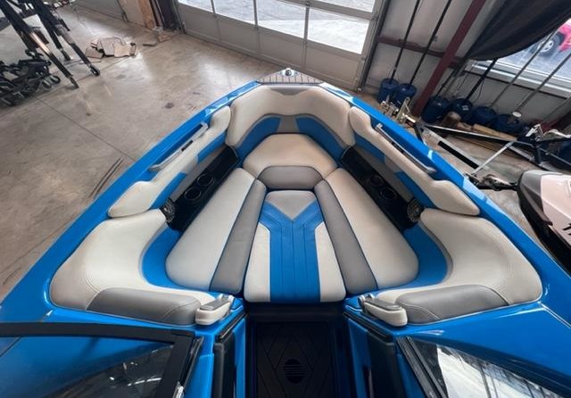 Malibu Wakesetter 25 LSV