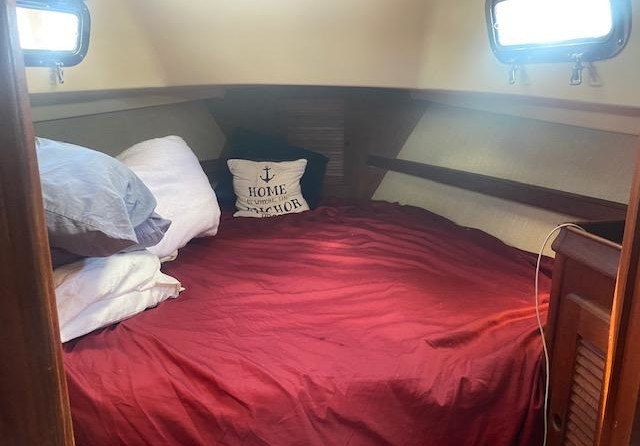 Island gypsy 32 sedan
