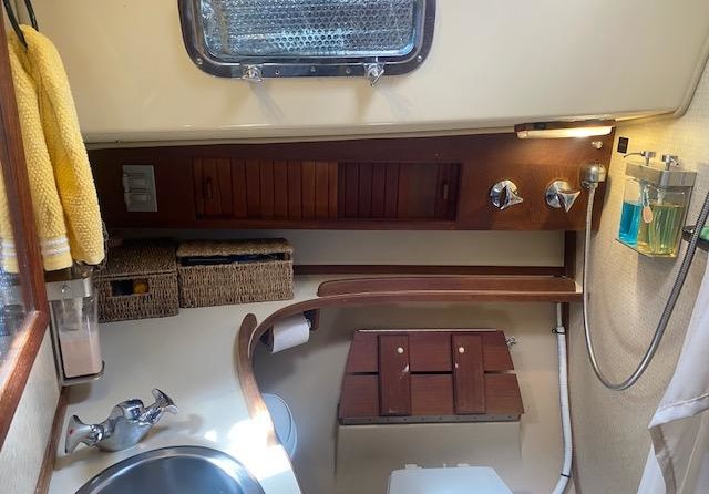 Island gypsy 32 sedan