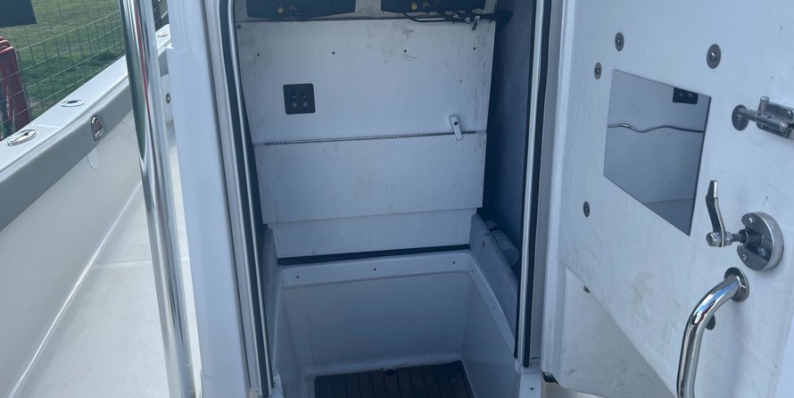 Ranger boats 2400 bay