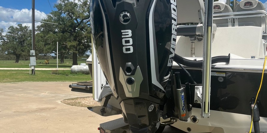 Ranger boats 2400 bay