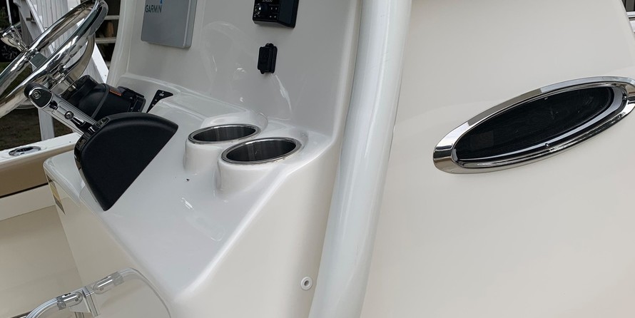 Pioneer 222 sport fish