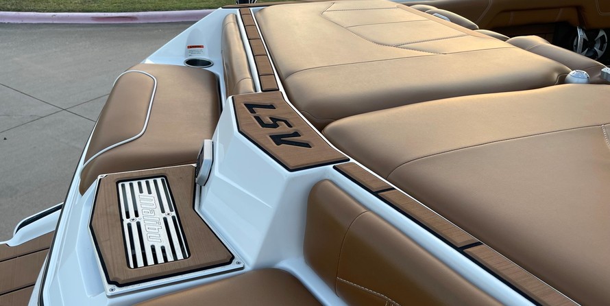 Malibu Wakesetter 25 LSV