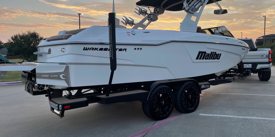 Malibu Wakesetter 25 LSV