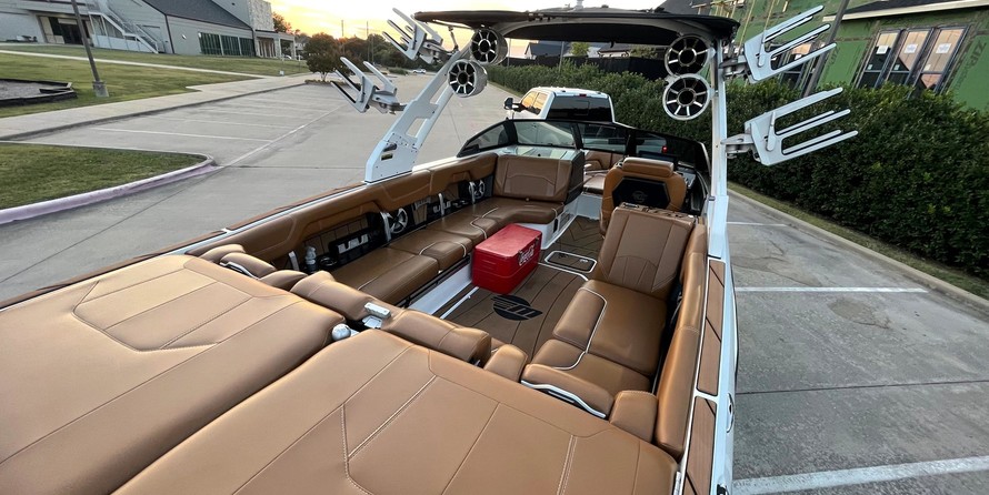 Malibu Wakesetter 25 LSV