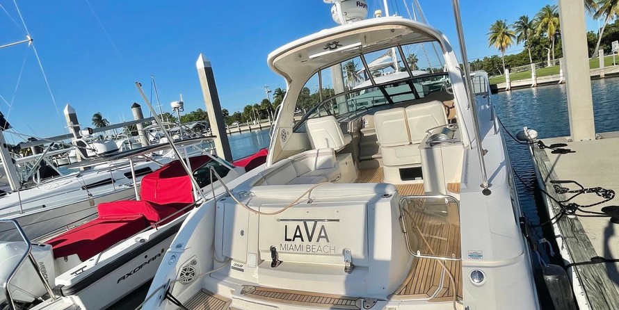 Sea Ray 350 Sundancer