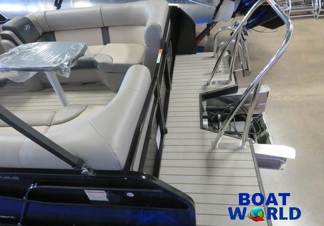 Princecraft Quorum 23 XT