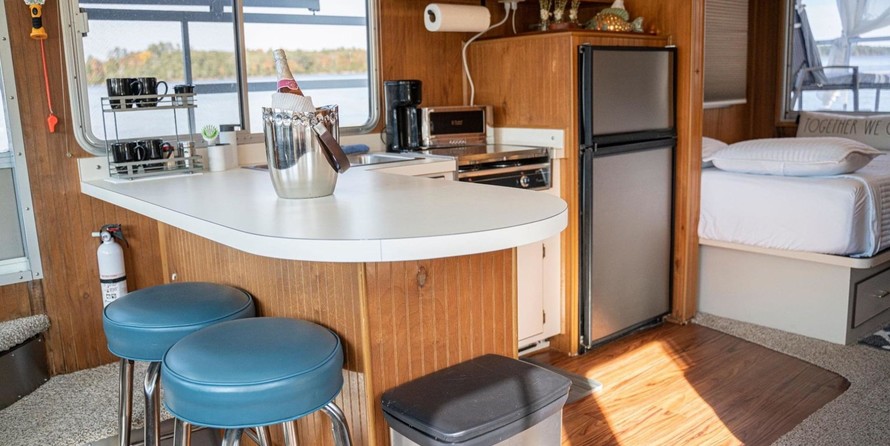 Nautibuoy sport and voyager series platforms