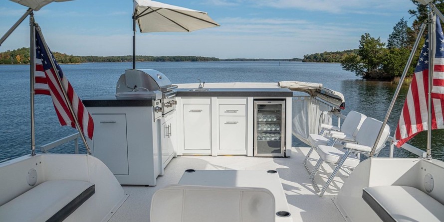 Nautibuoy sport and voyager series platforms