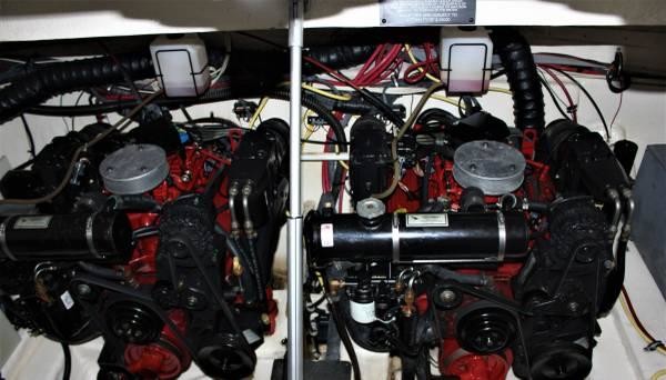 Chaparral 330 Signature