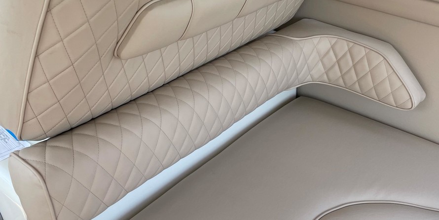 Sea ray 400 express cruiser