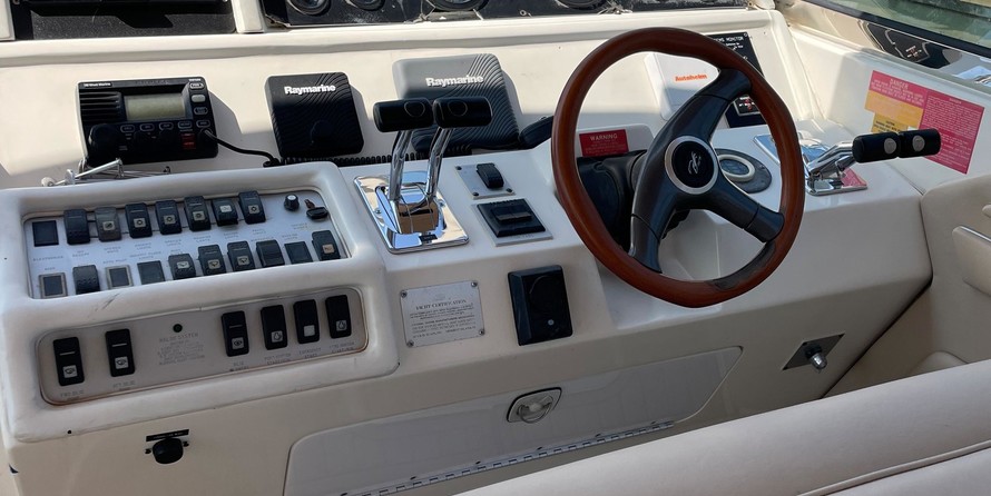 Sea ray 400 express cruiser