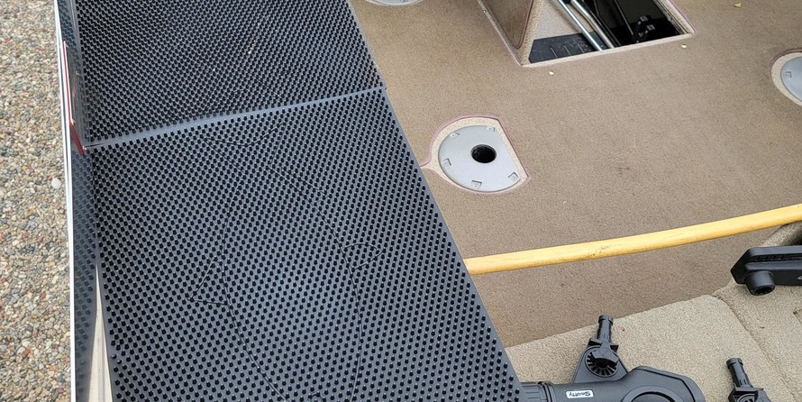 Lund Boats 1875 Crossover XS