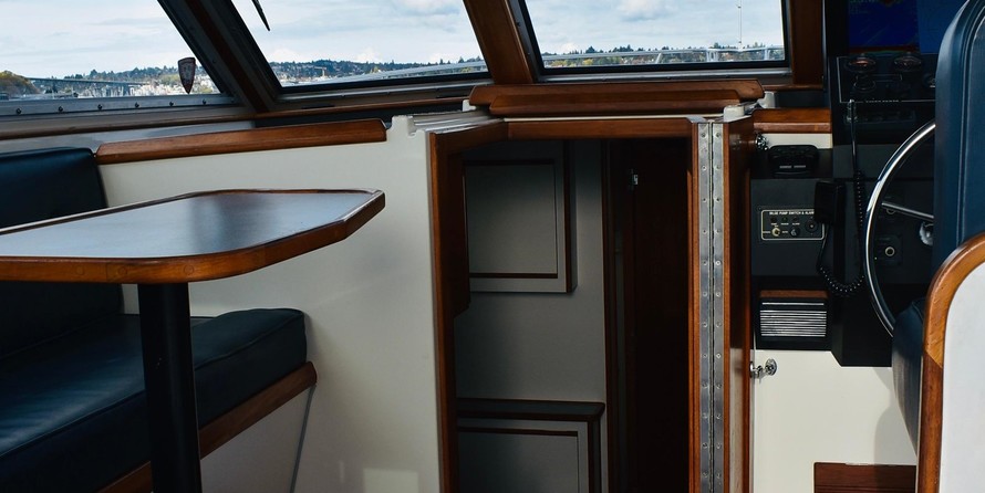 Broward 80 pilot house