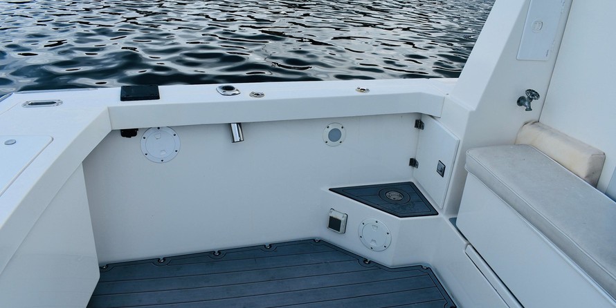 Broward 80 pilot house