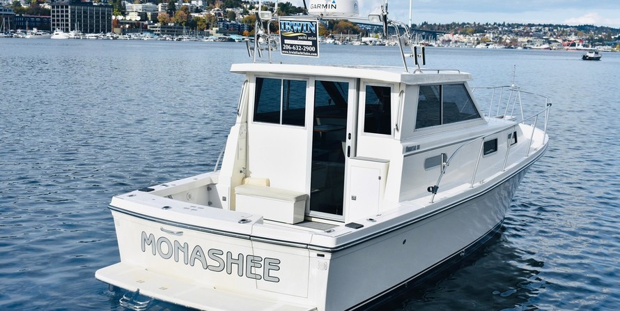 Broward 80 pilot house