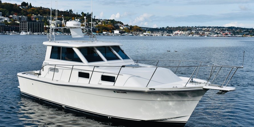 Broward 80 pilot house