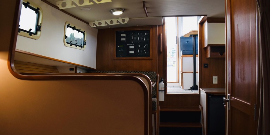 Broward 80 pilot house