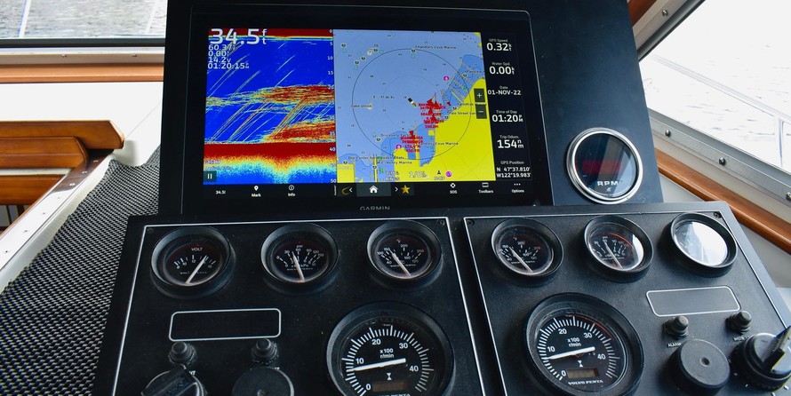 Broward 80 pilot house