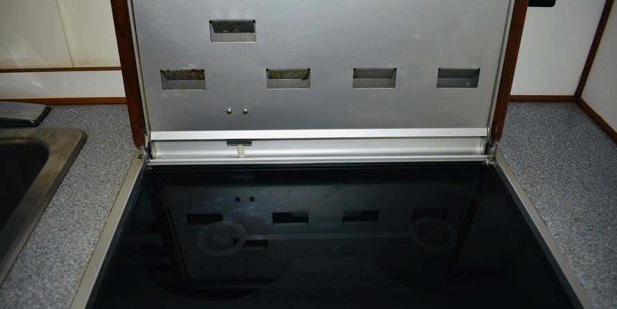 Broward 80 pilot house