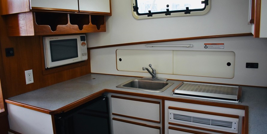 Broward 80 pilot house