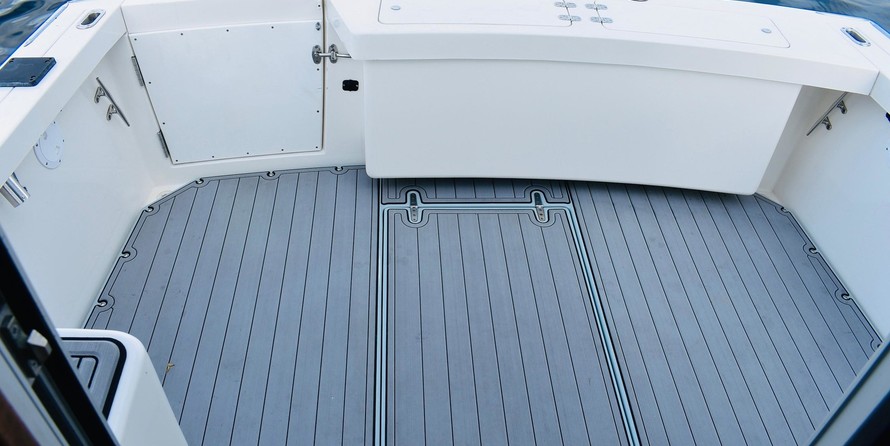 Broward 80 pilot house