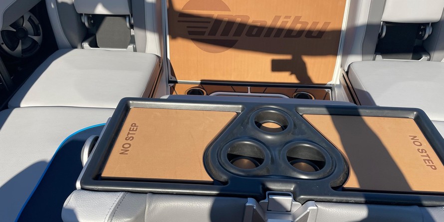 Malibu Wakesetter 23 LSV