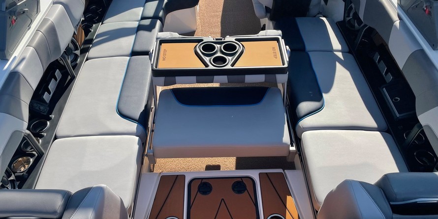 Malibu Wakesetter 23 LSV