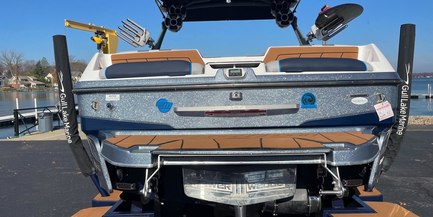 Malibu Wakesetter 23 LSV