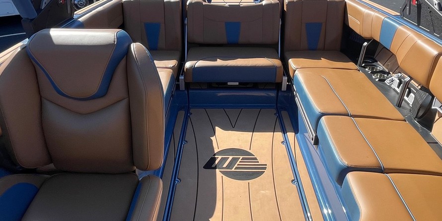 Malibu Wakesetter 23 LSV
