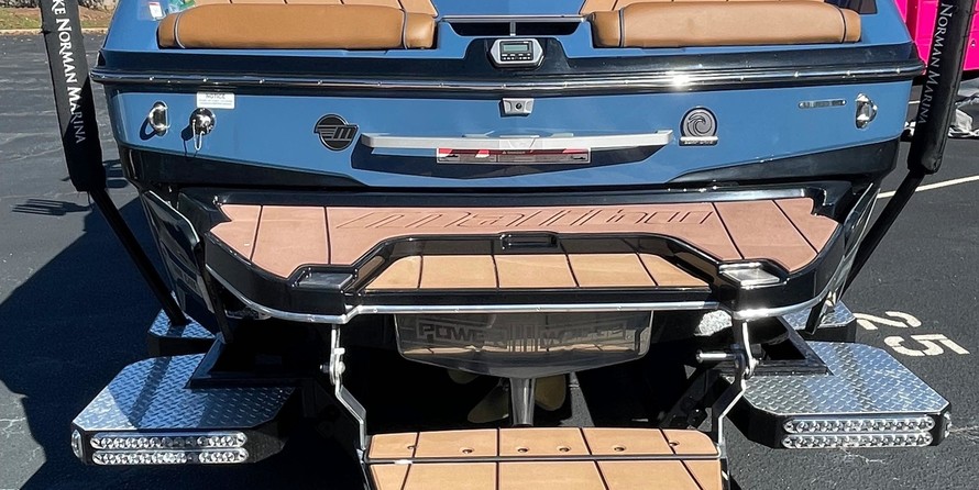 Malibu Wakesetter 23 LSV