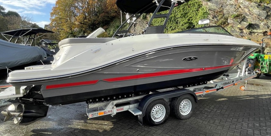 Sea Ray 230 SPX