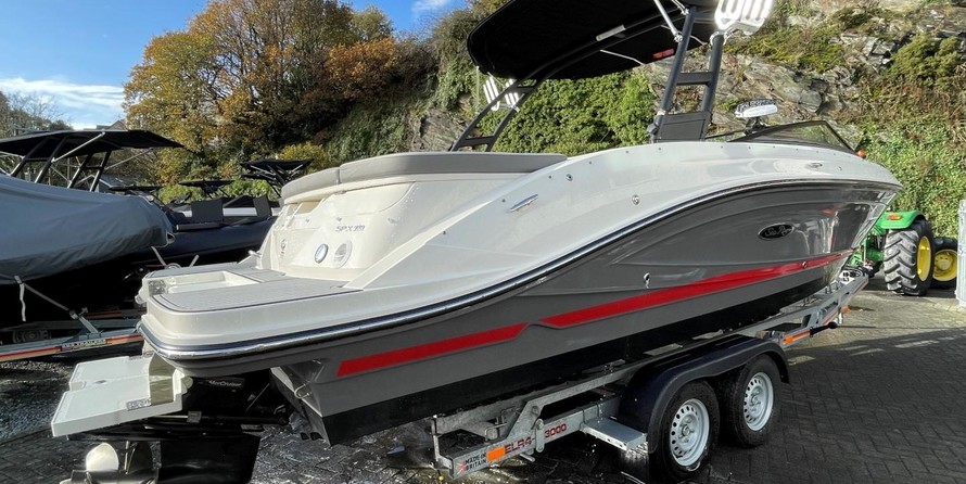 Sea Ray 230 SPX