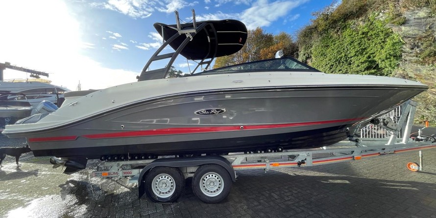 Sea Ray 230 SPX