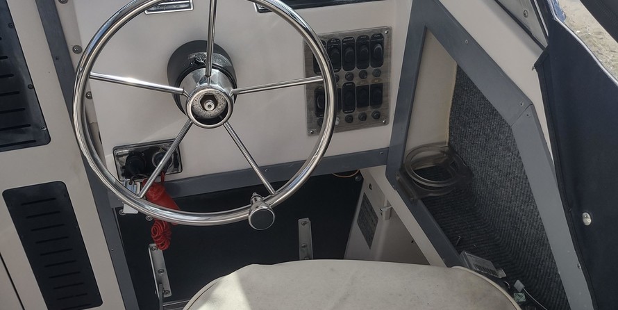 Grady-White Seafarer 228