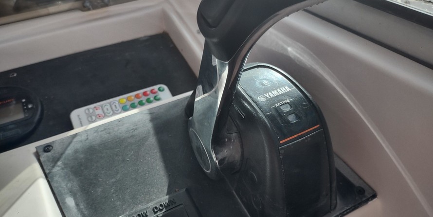 Grady-White Seafarer 228