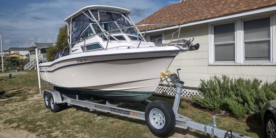 Grady-White Seafarer 228