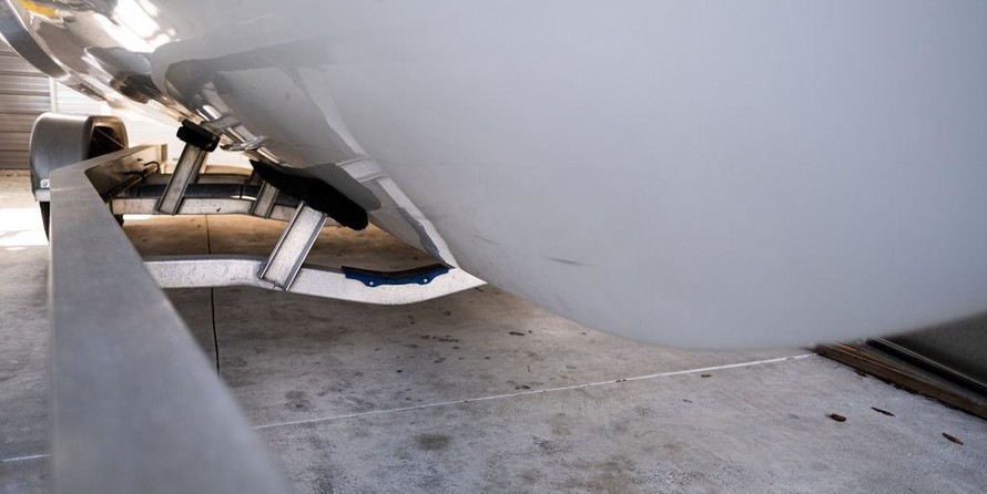 Intrepid 26 center console