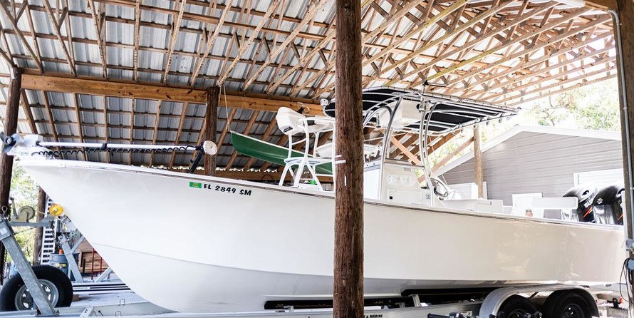 Intrepid 26 center console